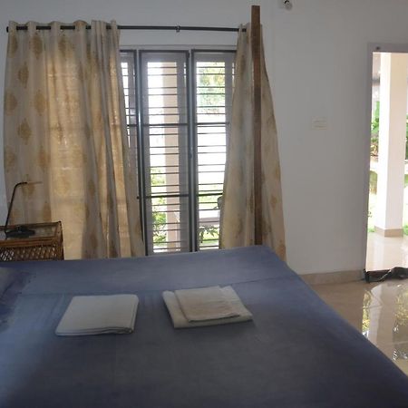 Arya Homestay Bougain Villa Гокарна Екстериор снимка
