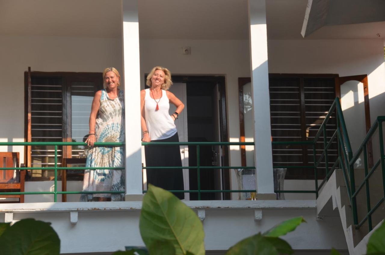 Arya Homestay Bougain Villa Гокарна Екстериор снимка