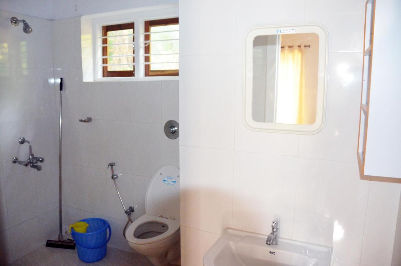 Arya Homestay Bougain Villa Гокарна Екстериор снимка