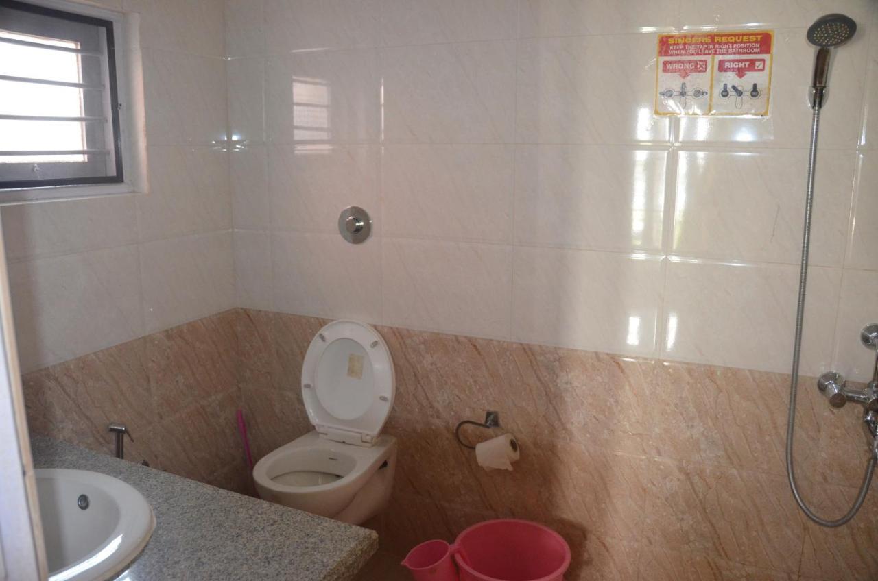 Arya Homestay Bougain Villa Гокарна Екстериор снимка