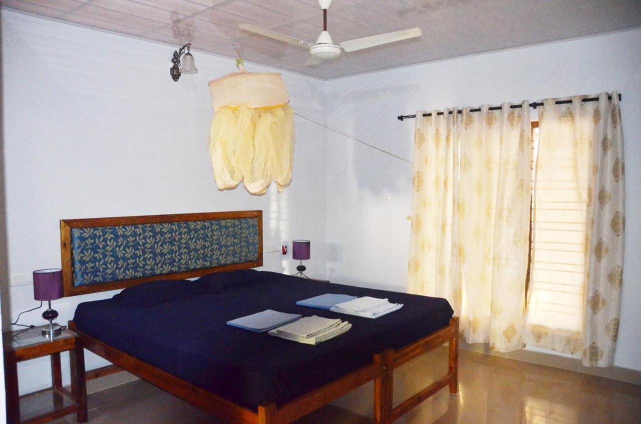 Arya Homestay Bougain Villa Гокарна Екстериор снимка
