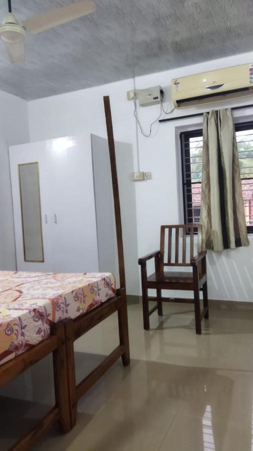 Arya Homestay Bougain Villa Гокарна Екстериор снимка
